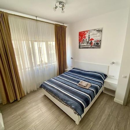 Cozy Central Apartment With 2 Rooms Bucureşti Ngoại thất bức ảnh